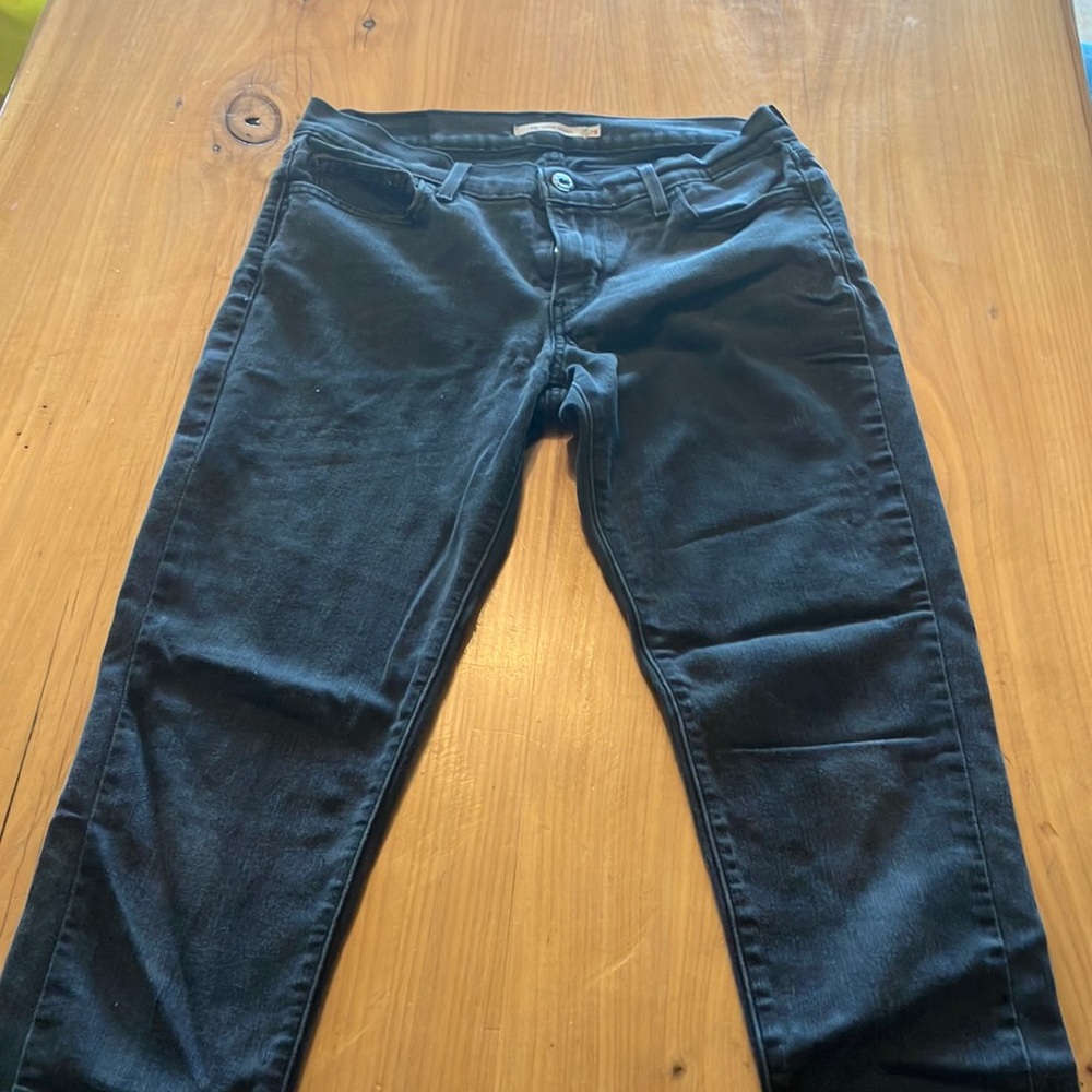 Amazing Levi’s Super Skinny Jeans Faded Black.